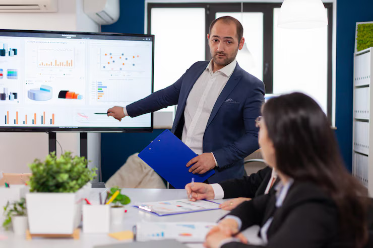 How to Craft a Compelling Startup Pitch Deck That Impresses Investors